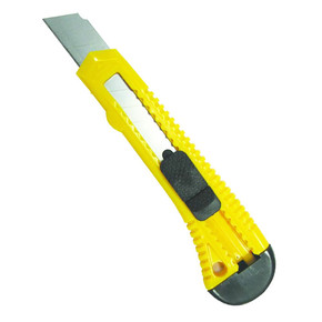 Нож 18мм выдвижное лезвие цветной